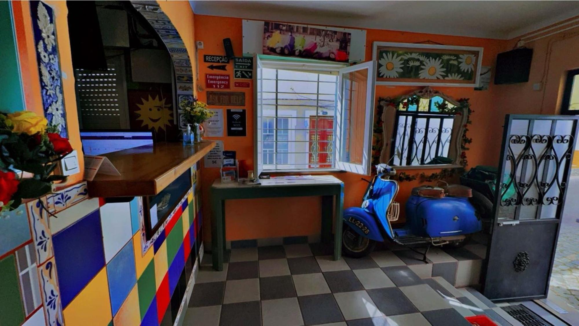 Lagos Central Hostel Ngoại thất bức ảnh