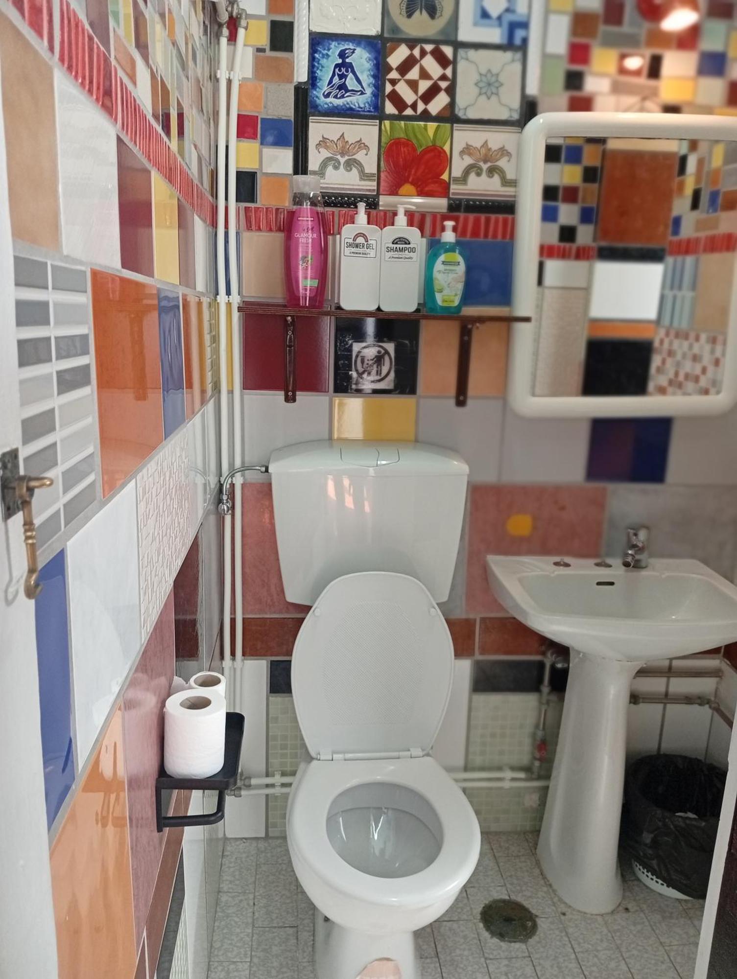 Lagos Central Hostel Ngoại thất bức ảnh